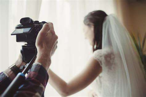 ChoosingYourIdealWeddingPhotographers&Videographers:AStep-by-StepGuide