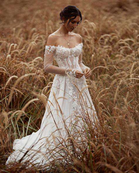 ThePerfectRusticWeddingDress&Attire