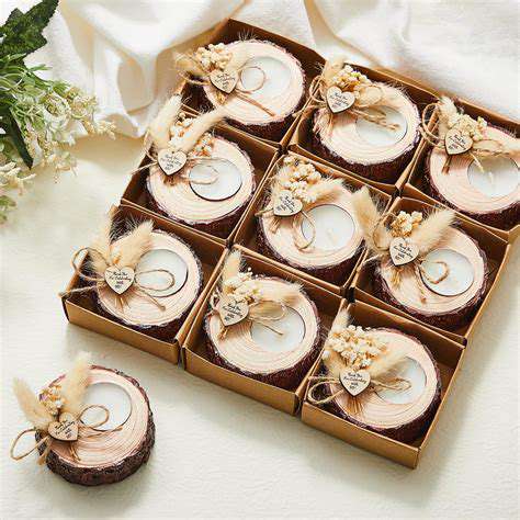 AccessorizingforaTouchofVintageFlair:FromFavorstoFavors