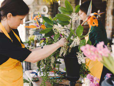 MasteringtheArtofFloralDesign:FromBloomstoBouquets