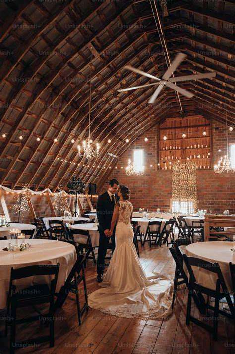 How to Plan a Trendy Urban Wedding with Modern Vibes