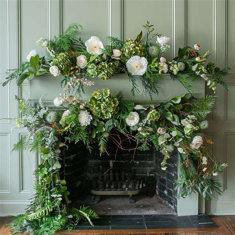 IncorporatingGreeneryandFloralArrangementsforaTouchofNature
